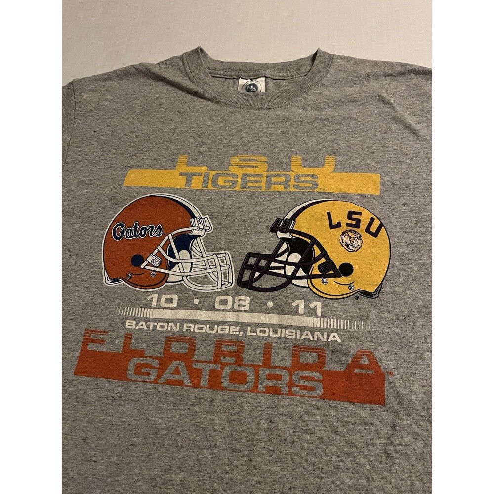 VTG 2011 Florida Gators LSU Tigers Football NCAA College T-Shirt MEDIUM Gray Y2K